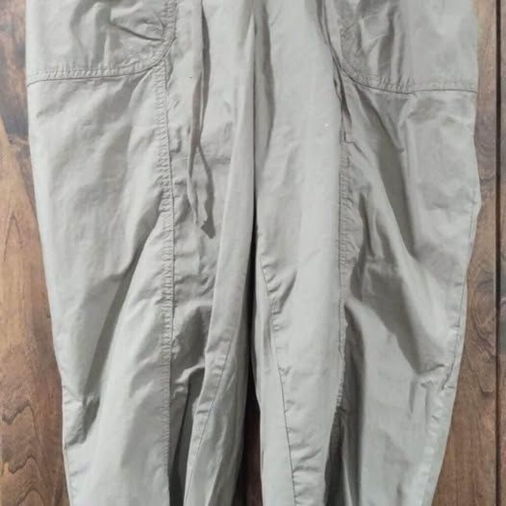 NWT 1X Cato  Size 14 / 16 Capri Khaki walnut Pants Shorts 18” Inseam C4182